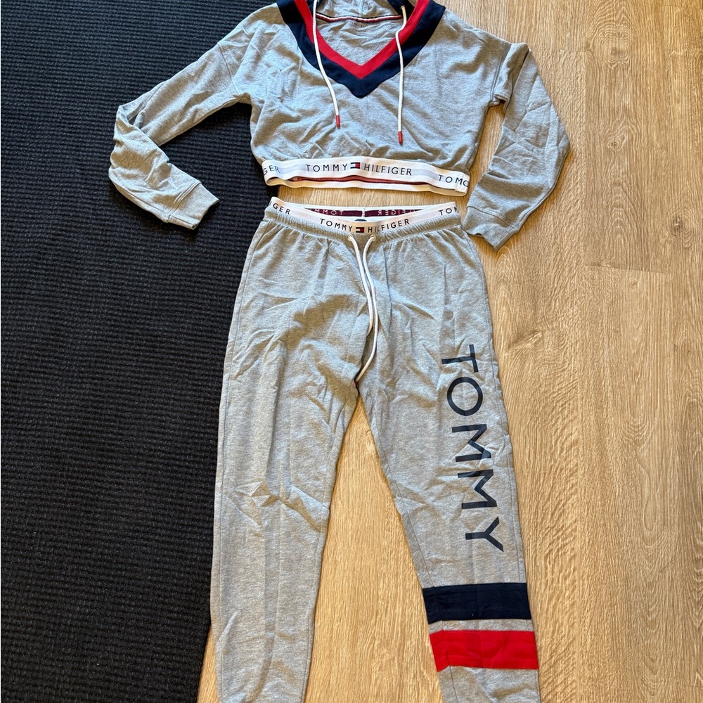 Tommy Hilfiger matching set